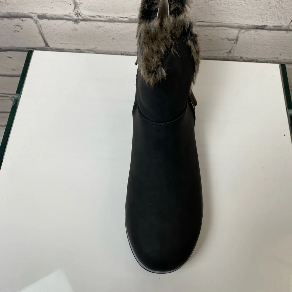 London Fog Black Faux Fur Fleece Lined Boots size 8